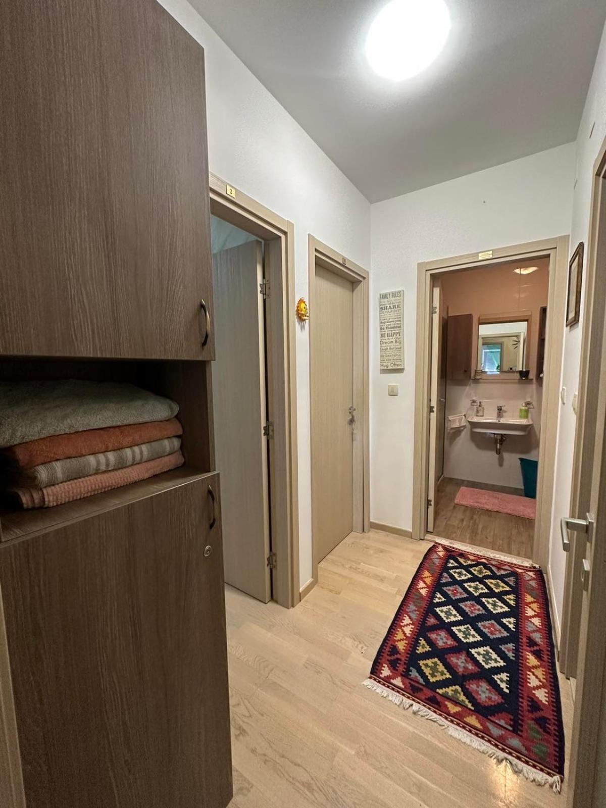 City Apartment พอดโกริกา ภายนอก รูปภาพ
